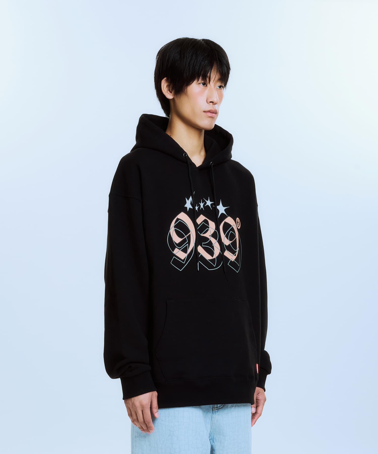 939 Худи