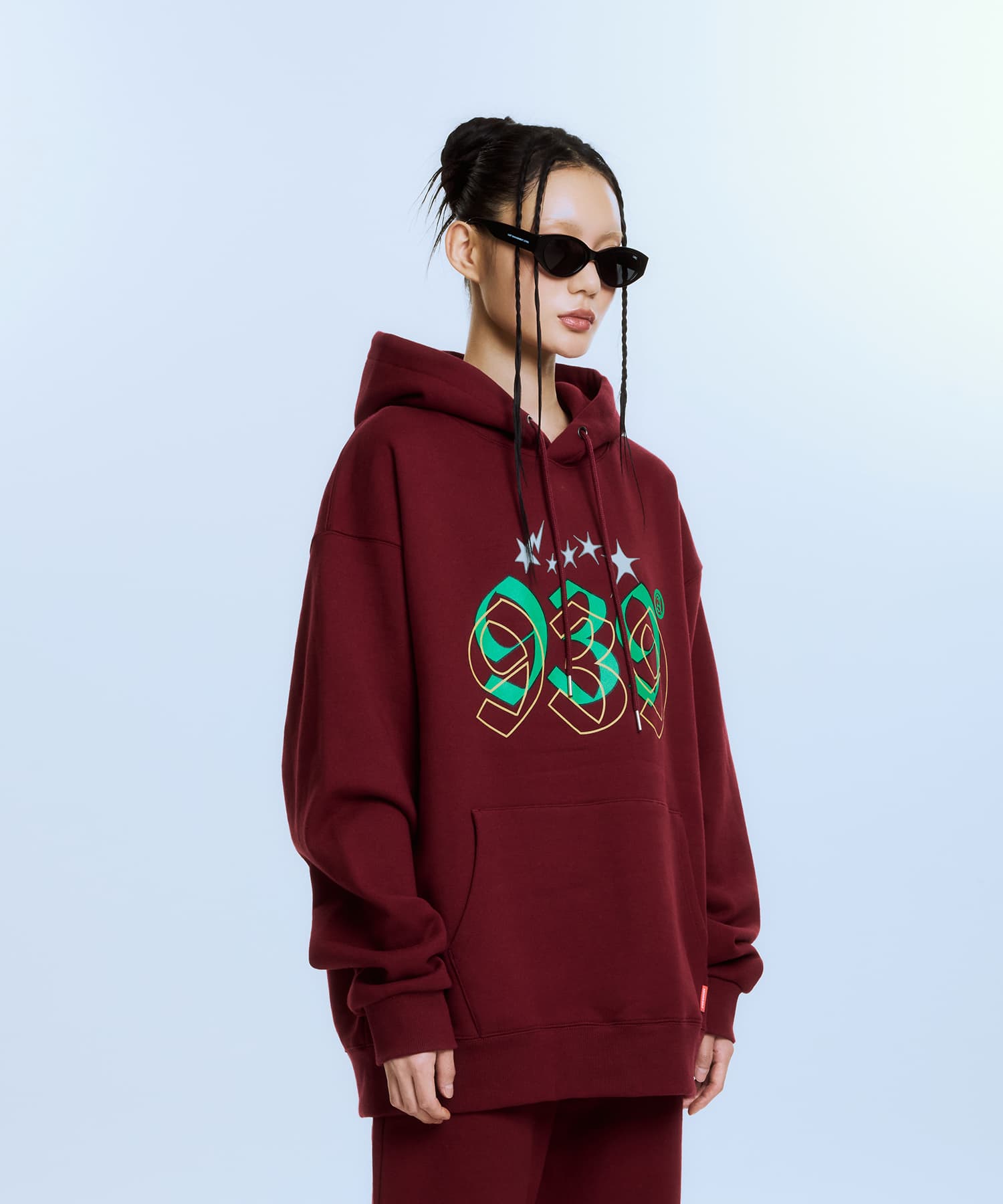 939 Худи